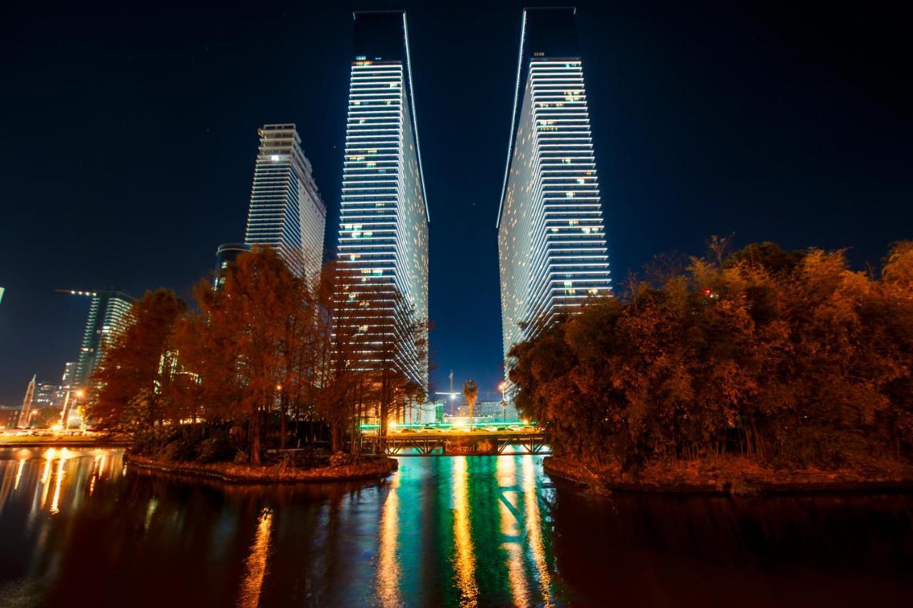 Panorama Orbi City Center Suite Sea View Батумі Екстер'єр фото